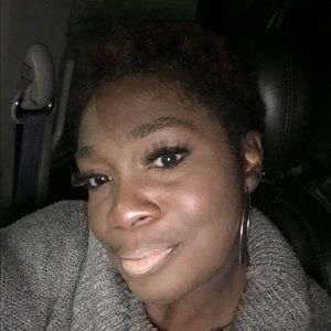 Meet your Posher, Yolanda